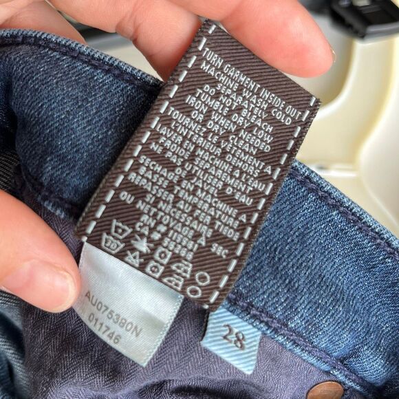 7 For All Mankind Low Rise Bootcut Jeans – Size 28 – Medium Wash NWOT - Picture 4 of 6